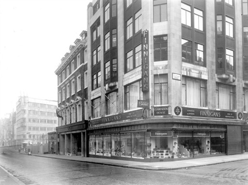 Photo:Finnigans, 17-18 New Bond Street, 1953